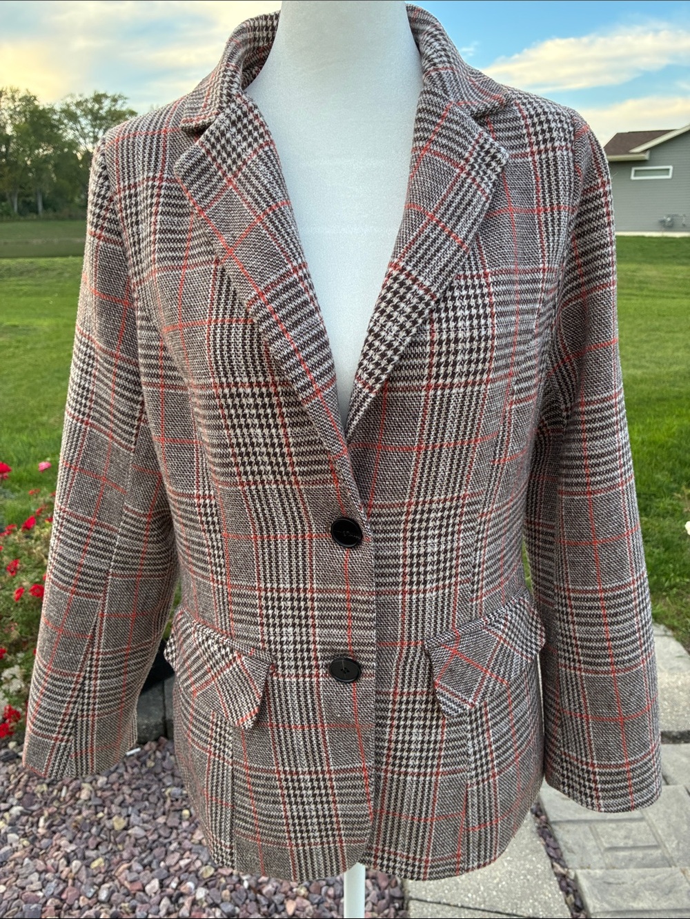 Elleven Classic Plaid Women's Blazer Jacket in Brown with Red Check S